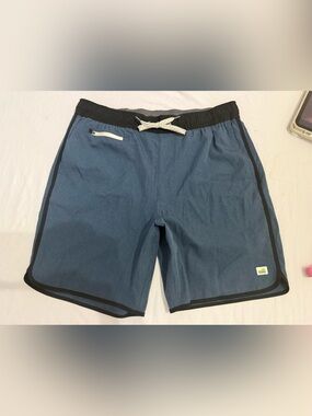 Vuori Banks Shorts - Size M - Heather Blue Athletic / Board Short